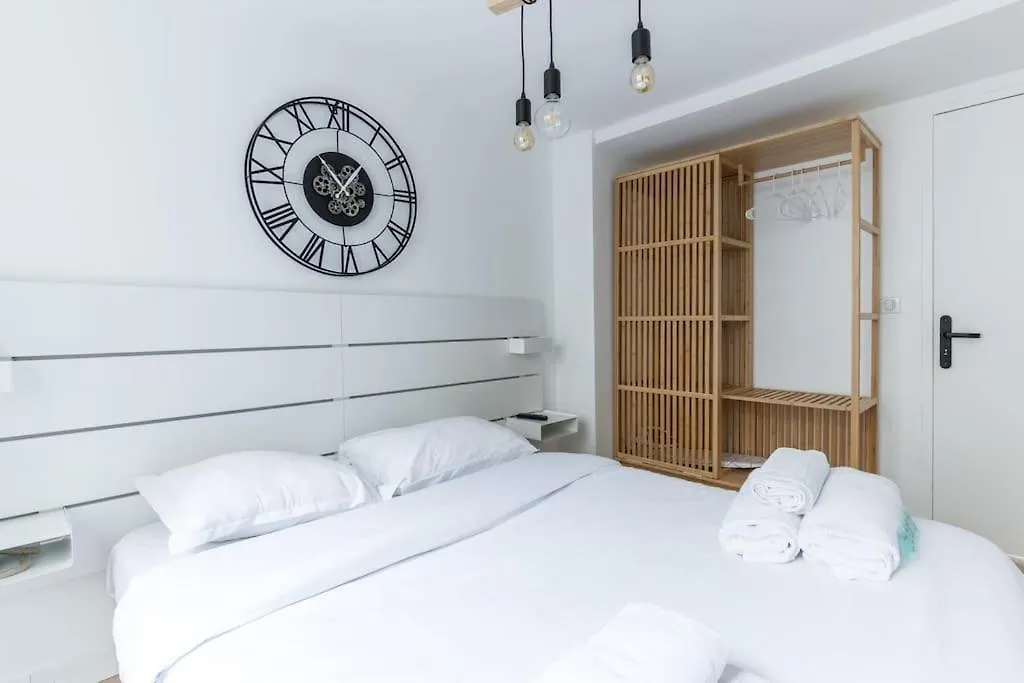 Grands Boulevards 42 Appartement Cosy 1 Br-4P Paris Apartment