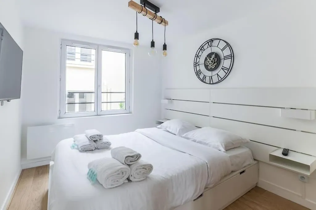 Grands Boulevards 42 Appartement Cosy 1 Br-4P Paris 0*,